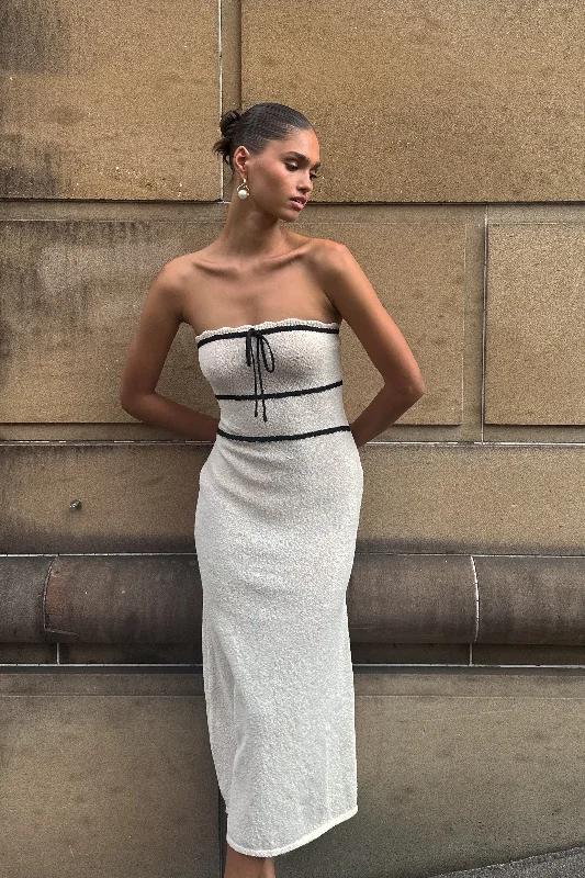 Midi dresses with ruffled bodices for a more pronounced feminine look Dawn Strapless Knit Midi Dress - Cream Midi dresses with ruffled bodices for a more pronounced feminine look Dawn Strapless Knit Midi Dress - Cream