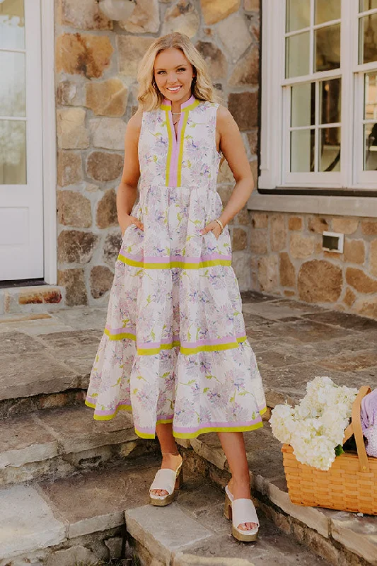 Midi dresses with polka dot prints for a playful summer outfit Wisteria Avenue Floral Midi Dress Midi dresses with polka dot prints for a playful summer outfit Wisteria Avenue Floral Midi Dress