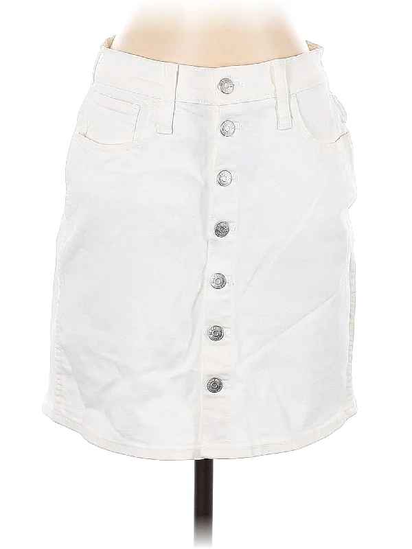 Button - front denim skirts for a traditional lookDenim Skirt