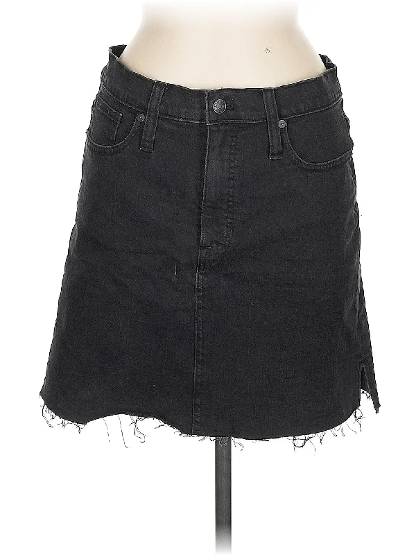 Plus Size Women's Cargo Shorts in Olive Green with Multiple Pockets for Outdoor AdventuresDenim Skirt