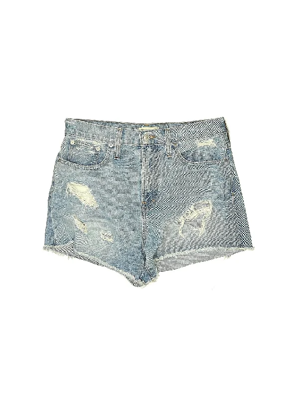 Plus Size Women's Denim Bermuda Shorts in Dark Wash for a Classic and Sophisticated StyleHigh-Rise Denim Shorts in Light Wash Plus Size Women's Denim Bermuda Shorts in Dark Wash for a Classic and Sophisticated StyleHigh-Rise Denim Shorts in Light Wash