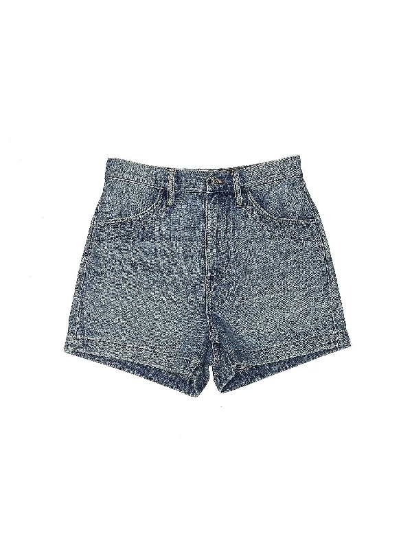 Women's Printed Floral Linen Shorts in Pastel Colors for a Summer Beach OutfitHigh-Rise Denim Shorts in Medium Wash