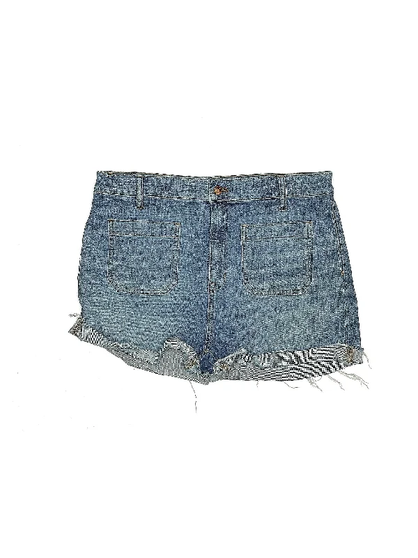 Plus Size Women's Stretch Cotton Athletic Shorts with Side Pockets for Workout SessionsHigh-Rise Denim Shorts in Medium Wash Plus Size Women's Stretch Cotton Athletic Shorts with Side Pockets for Workout SessionsHigh-Rise Denim Shorts in Medium Wash