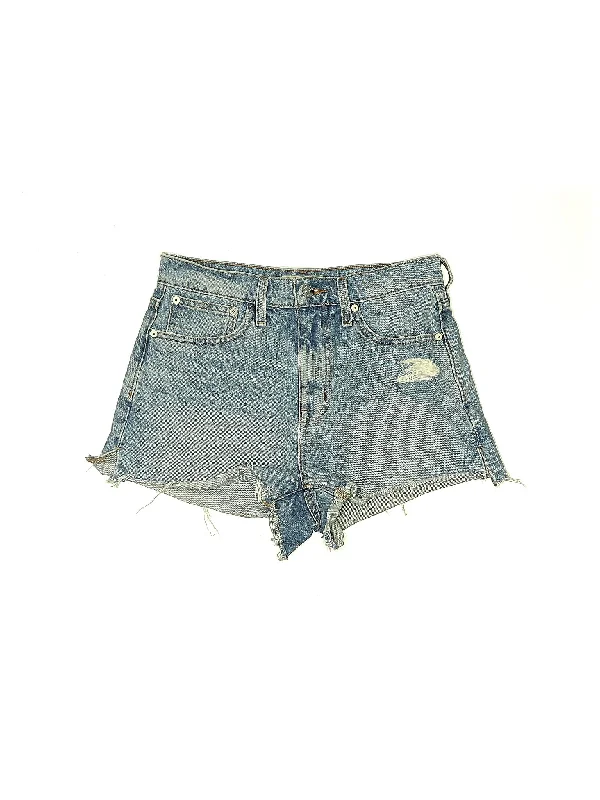 High - Waisted Plus Size Women's Denim Shorts with Distressed Details for a Trendy LookLow-Rise Denim Shorts High - Waisted Plus Size Women's Denim Shorts with Distressed Details for a Trendy LookLow-Rise Denim Shorts