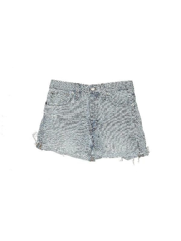 Plus Size Women's Elastic Waistband Linen Shorts in Navy Blue for a Comfortable Everyday OptionLow-Rise Denim Shorts in Light Wash