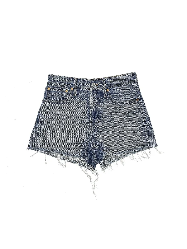 Plus Size Women's Elastic Waistband Linen Shorts in Navy Blue for a Comfortable Everyday OptionLow-Rise Denim Shorts in Medium Wash Plus Size Women's Elastic Waistband Linen Shorts in Navy Blue for a Comfortable Everyday OptionLow-Rise Denim Shorts in Medium Wash