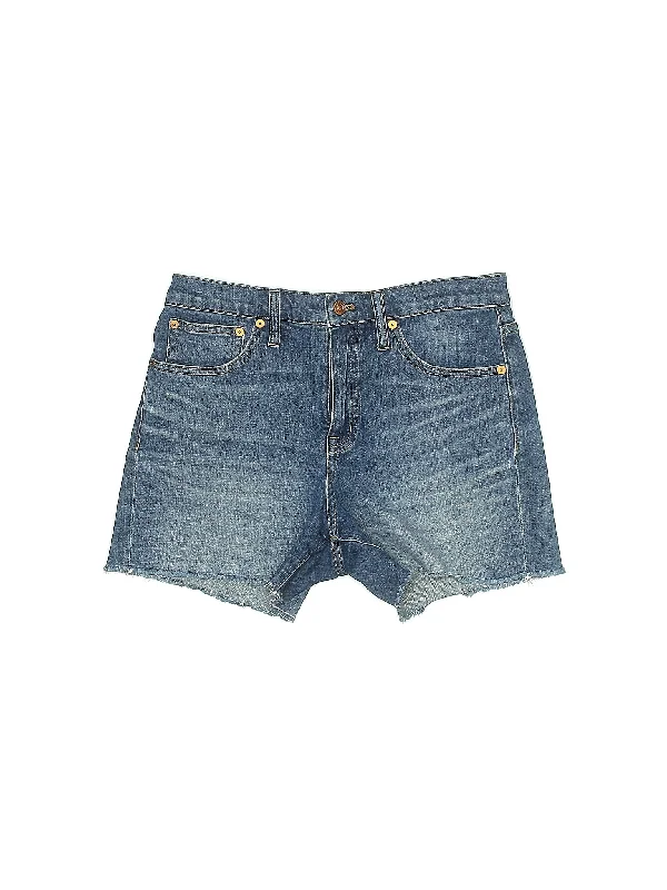 High - Waisted Plus Size Women's Denim Shorts with Distressed Details for a Trendy LookLow-Rise Denim Shorts in Medium Wash