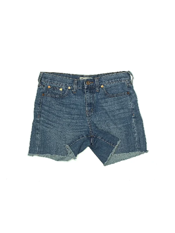 Plus Size Women's Denim Cut - off Shorts with Frayed Edges for a Casual and Laid - Back VibeLow-Rise Denim Shorts in Medium Wash Plus Size Women's Denim Cut - off Shorts with Frayed Edges for a Casual and Laid - Back VibeLow-Rise Denim Shorts in Medium Wash