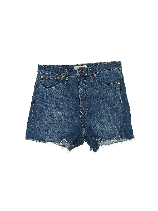 High - Waisted Plus Size Women's Denim Shorts with Distressed Details for a Trendy LookMid-Rise Denim Shorts in Medium Wash High - Waisted Plus Size Women's Denim Shorts with Distressed Details for a Trendy LookMid-Rise Denim Shorts in Medium Wash