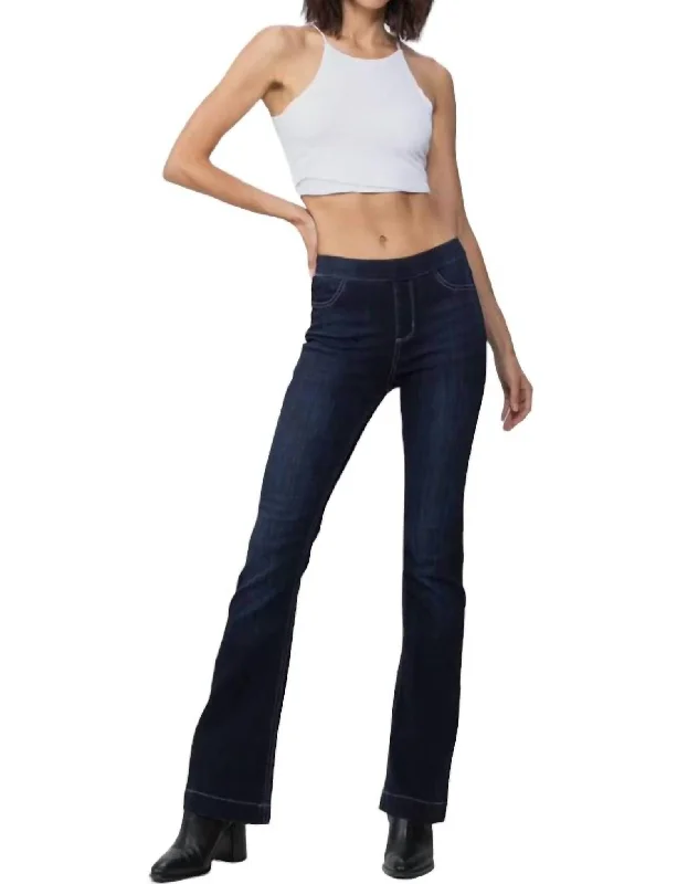 Colored women jeans in vibrant hues like red and yellowPull On Flare Jeans In Indigo Colored women jeans in vibrant hues like red and yellowPull On Flare Jeans In Indigo