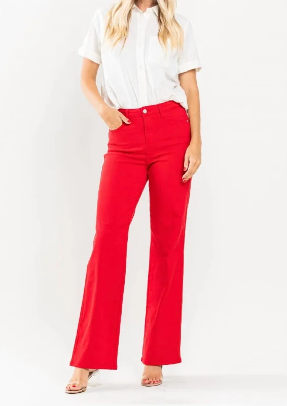 Light - wash women jeans for a fresh and summery appearanceStraight Fit Jeans In Red Light - wash women jeans for a fresh and summery appearanceStraight Fit Jeans In Red