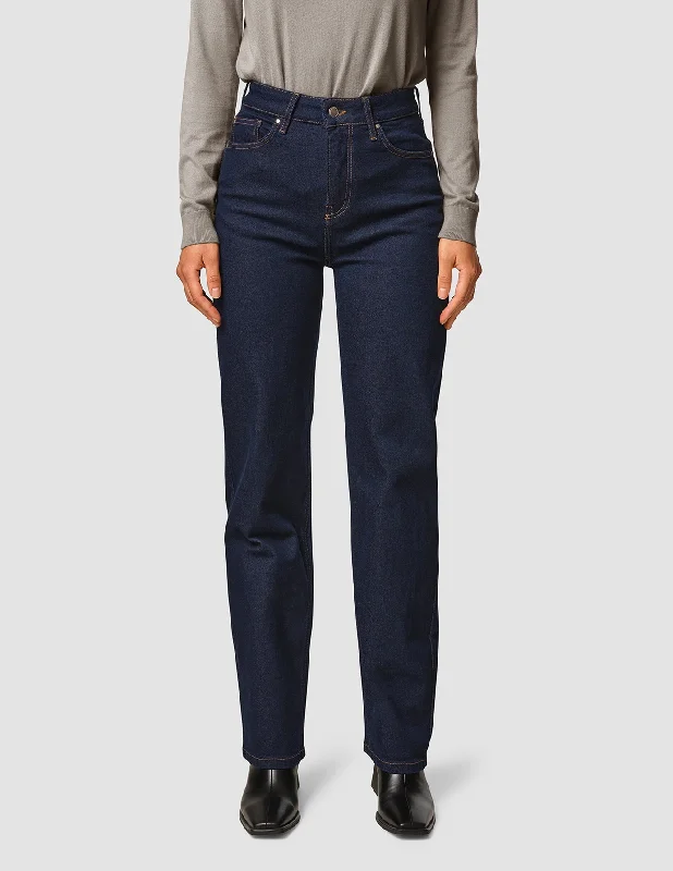 Bootcut women jeans to complement various shoe stylesJeans Straight Fit Dark Blue