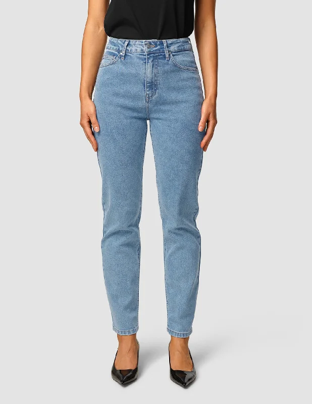 Stretch women jeans for enhanced mobility and comfortJeans Tapered Snow Blue Wash