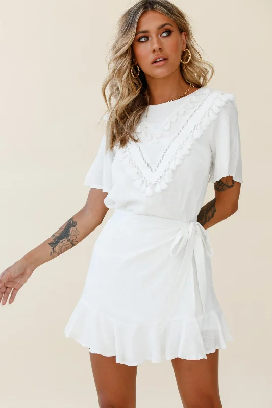 Mermaid - Style Women Dress with a Fitted Silhouette for Special OccasionsAngelique Tassel Bust Wrap Bottom Dress White Mermaid - Style Women Dress with a Fitted Silhouette for Special OccasionsAngelique Tassel Bust Wrap Bottom Dress White