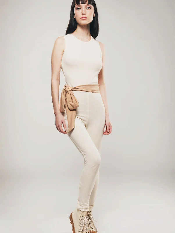 Women jumpsuits with wide - leg pants for a trendy and comfortable fitOrganic Cotton Stretch Jumpsuit | Ecru Women jumpsuits with wide - leg pants for a trendy and comfortable fitOrganic Cotton Stretch Jumpsuit | Ecru