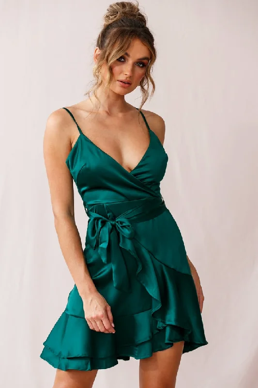 Off - the - Shoulder Women Dress for a Romantic and Feminine LookKhandi Flowy Date Night Dress Green Jade Off - the - Shoulder Women Dress for a Romantic and Feminine LookKhandi Flowy Date Night Dress Green Jade