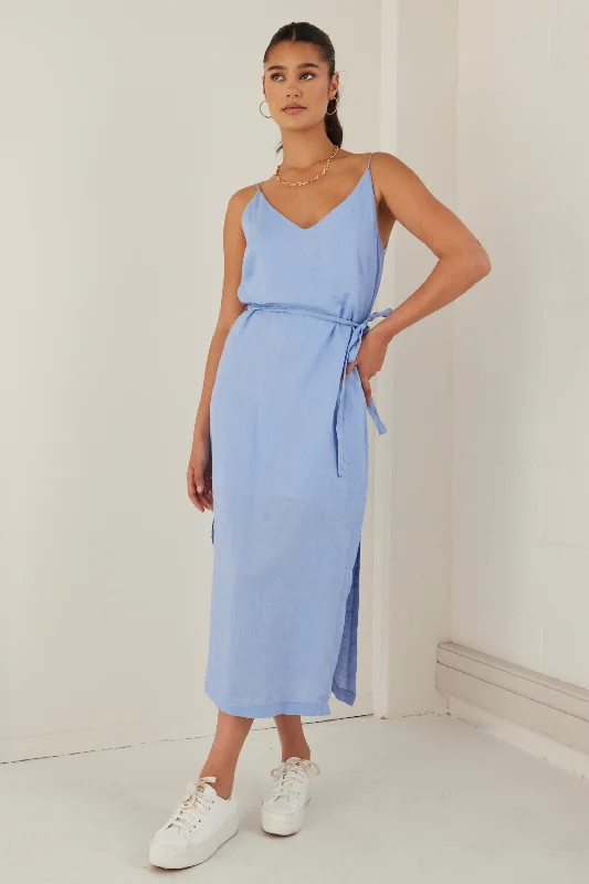 Long - Sleeve Women Dress in Velvet for a Luxurious Winter LookLulu Cornflower Linen Strappy Midi Dress