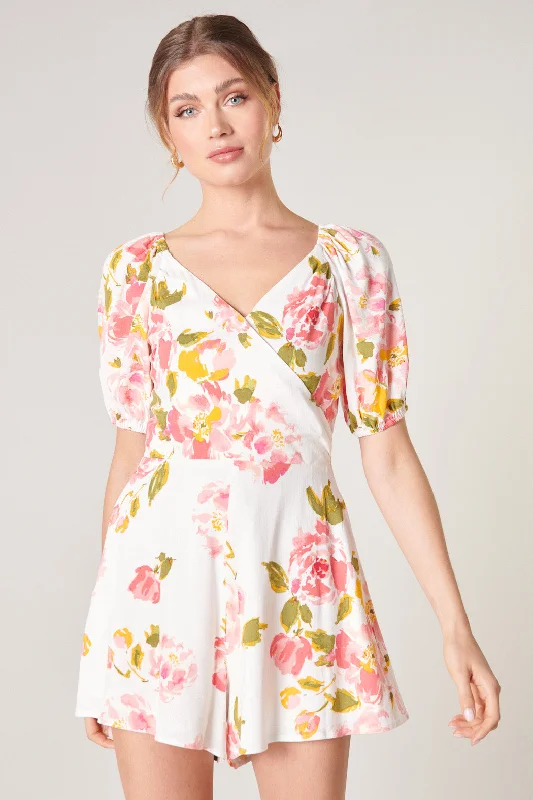 Women jumpsuits with pleated pants for a classic and sophisticated lookMagdalena Floral Everheart Romper Women jumpsuits with pleated pants for a classic and sophisticated lookMagdalena Floral Everheart Romper