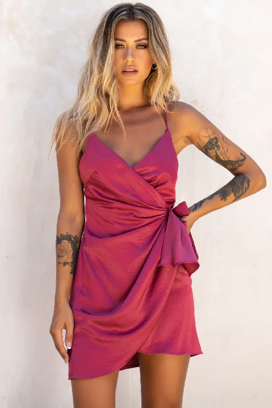 Mini Women Dress with a Short Hem for a Young and Trendy StyleMedellin Gathered Detail Side-Tie Wrap Dress Rose Mini Women Dress with a Short Hem for a Young and Trendy StyleMedellin Gathered Detail Side-Tie Wrap Dress Rose