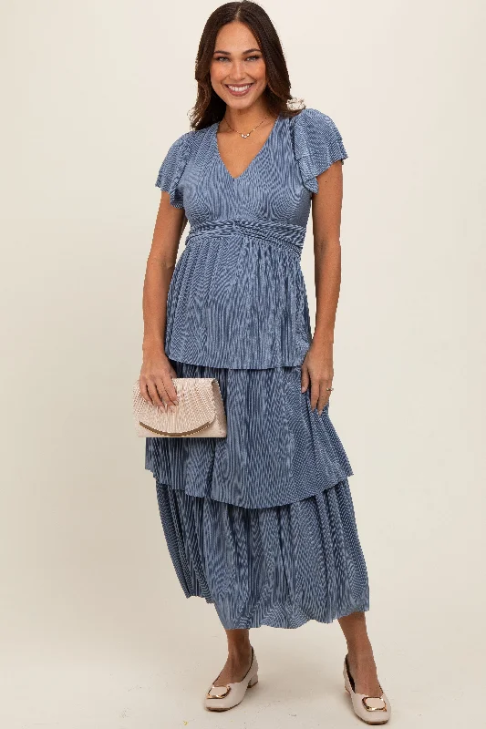 Midi dresses with pleated bodices for a classic and tailored lookBlue Pleated Tiered Maternity Midi Dress Midi dresses with pleated bodices for a classic and tailored lookBlue Pleated Tiered Maternity Midi Dress