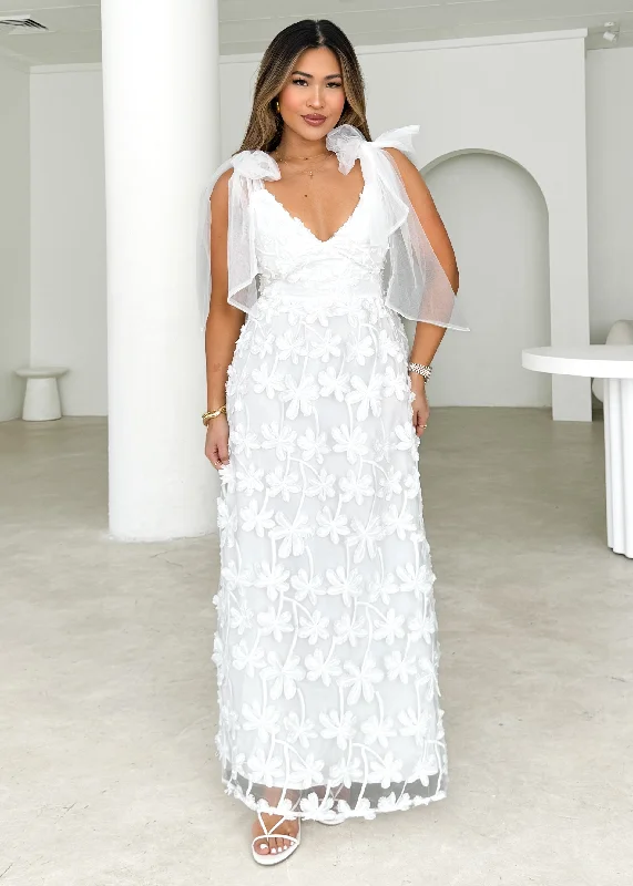 Midi dresses with fringe details for a fun and energetic styleCelestial Midi Dress - Off White Midi dresses with fringe details for a fun and energetic styleCelestial Midi Dress - Off White