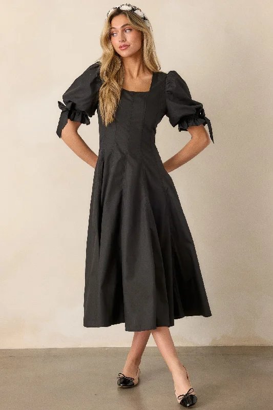 Midi dresses with halter necks for a stylish and comfortable optionClover Fields 100% Cotton Black Midi Dress
