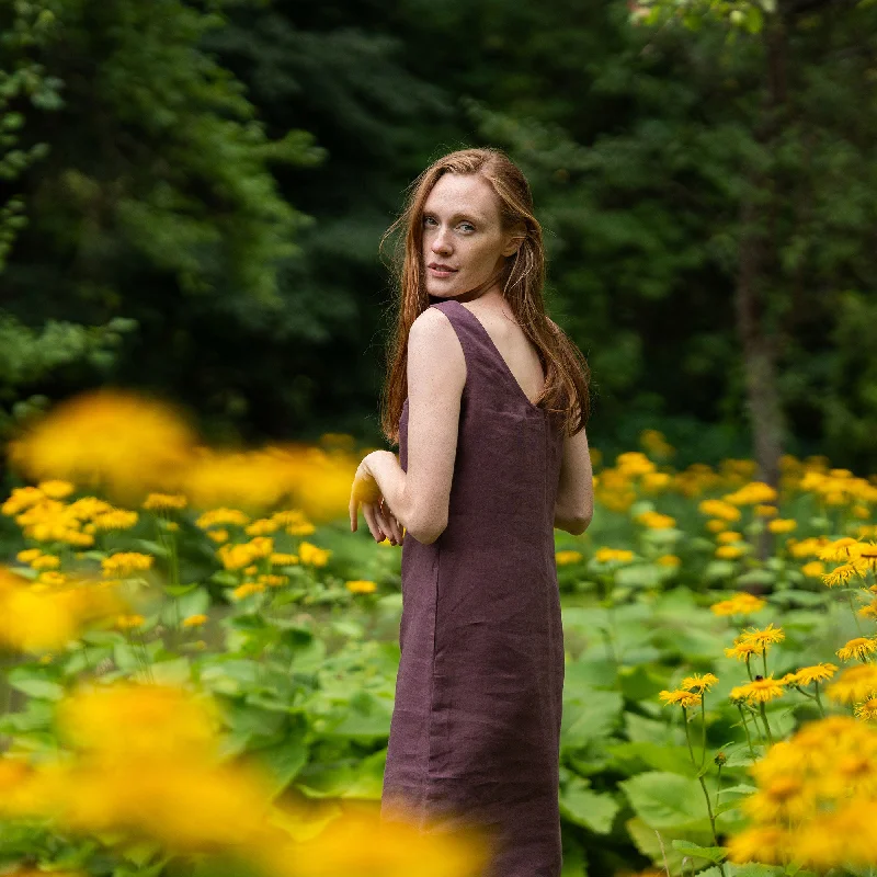 Midi dresses with embroidered accents for a unique and detailed designLinen Dress July Midi dresses with embroidered accents for a unique and detailed designLinen Dress July