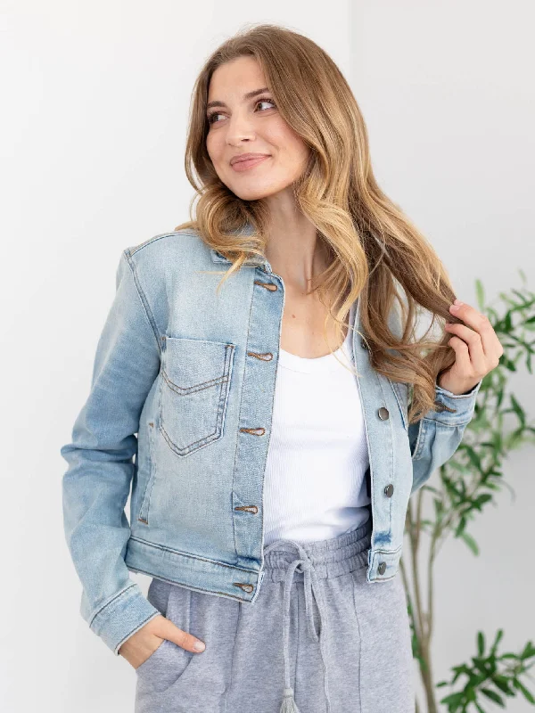 Denim Top for a Beachside Picnic with a Laid - Back StyleKUT Lara Crop Cultivate Jacket Denim Top for a Beachside Picnic with a Laid - Back StyleKUT Lara Crop Cultivate Jacket