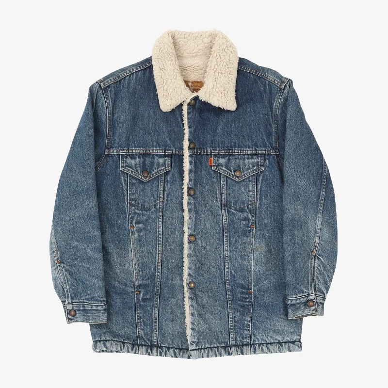 Oversized Denim Top for a Relaxed and Casual VibeVintage Blanket Trucker Jacket