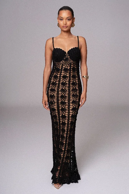 Maxi dresses with a cinched waist for a defined silhouetteBlack Odyssey Maxi Dress