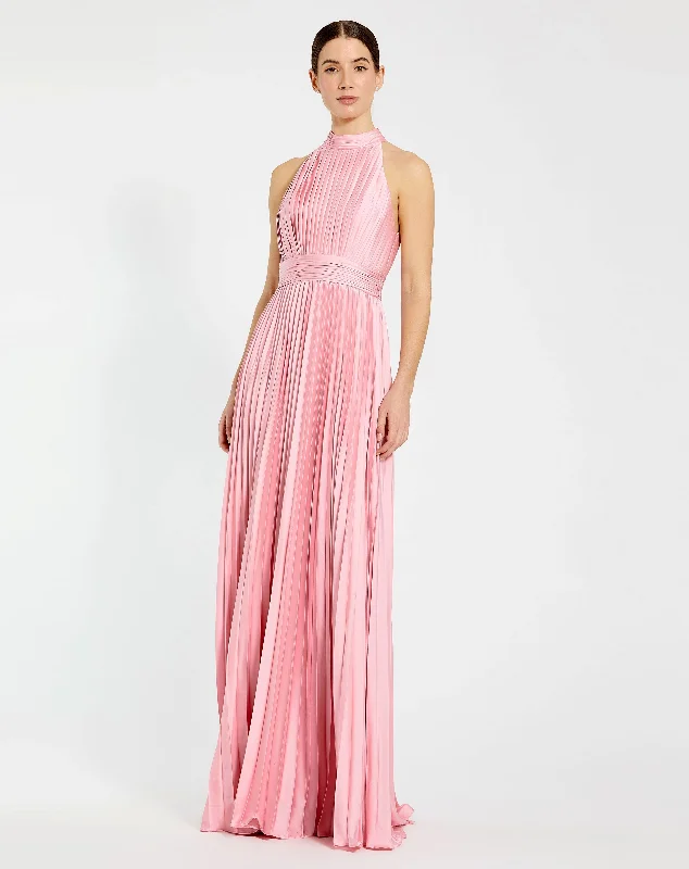 Maxi dresses with off - the - shoulder styles for a romantic and breezy lookPleated High Neck Satin Sleeveless Halter Gown Maxi dresses with off - the - shoulder styles for a romantic and breezy lookPleated High Neck Satin Sleeveless Halter Gown