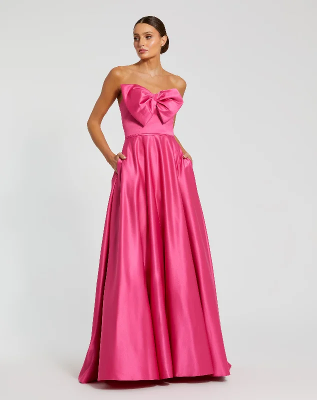 Maxi dresses with an empire waist for a flattering fit on all body typesStrapless A-Line Bow Ballgown Maxi dresses with an empire waist for a flattering fit on all body typesStrapless A-Line Bow Ballgown