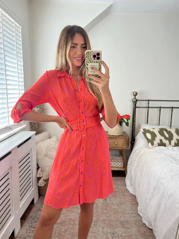 Mini dresses with spaghetti straps for a delicate lookOlivia Mini Belted Shirt Dress / Pink Animal Print Mini dresses with spaghetti straps for a delicate lookOlivia Mini Belted Shirt Dress / Pink Animal Print