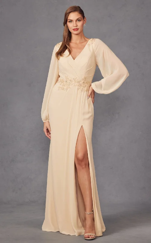 Formal dresses with ruffled skirts and bow accents for a charming prom appearanceJuliet JTM16A Dress Formal dresses with ruffled skirts and bow accents for a charming prom appearanceJuliet JTM16A Dress