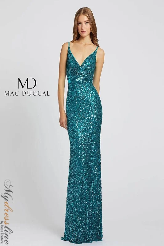 Strapless formal dresses with tulle skirts for a classic prom lookMac Duggal 5055