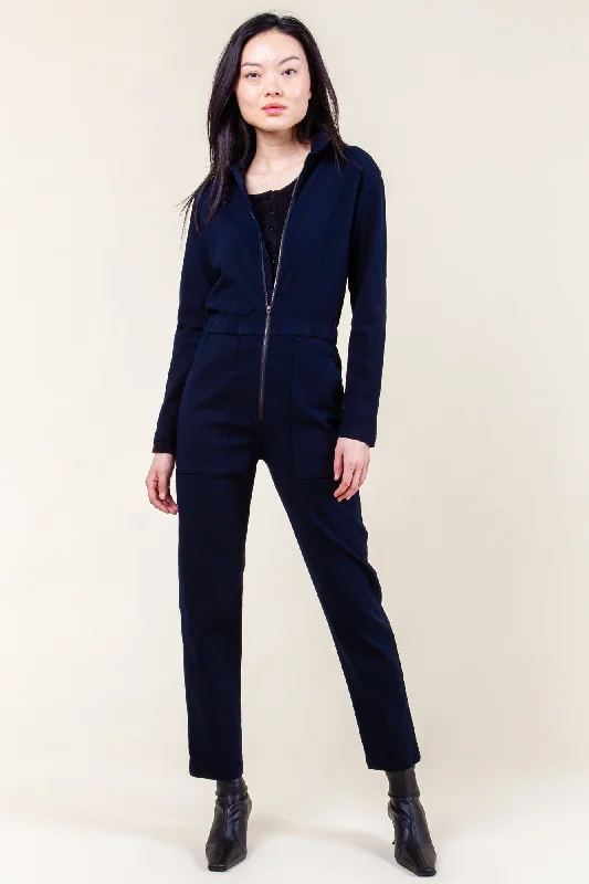 Sleeveless women's overalls for a trendy lookBoilersuit in Deep Blue