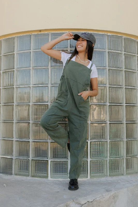 Women's overalls with a ruffled hemCallum Overalls-Hunter Green