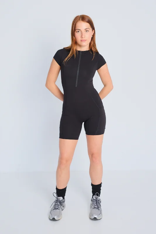 Cargo Women Shorts with Multiple Pockets for FunctionalityFront Zip Pocket Bodysuit - Black Cargo Women Shorts with Multiple Pockets for FunctionalityFront Zip Pocket Bodysuit - Black
