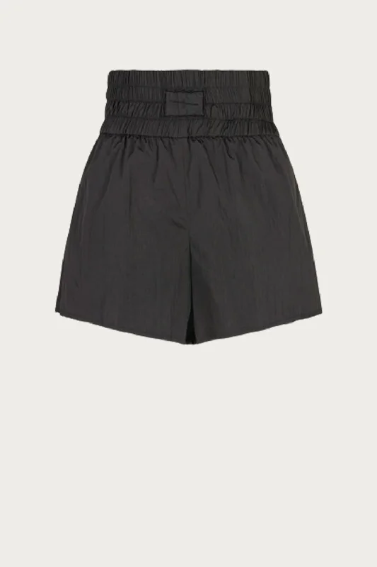 Cuffed Women Shorts for a Laid - Back and Trendy LookMarylin Short In Black