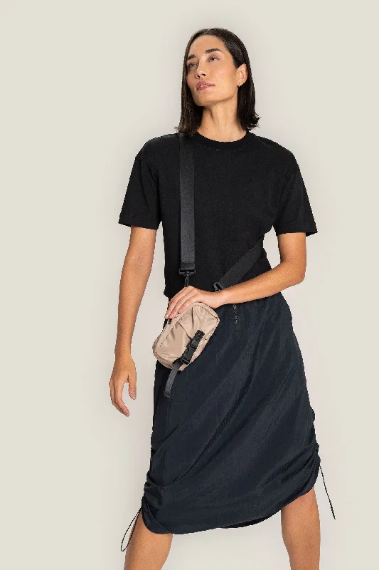 Twill Women Shorts with a Smooth Texture and DurabilityNylon Tech Midi Skirt