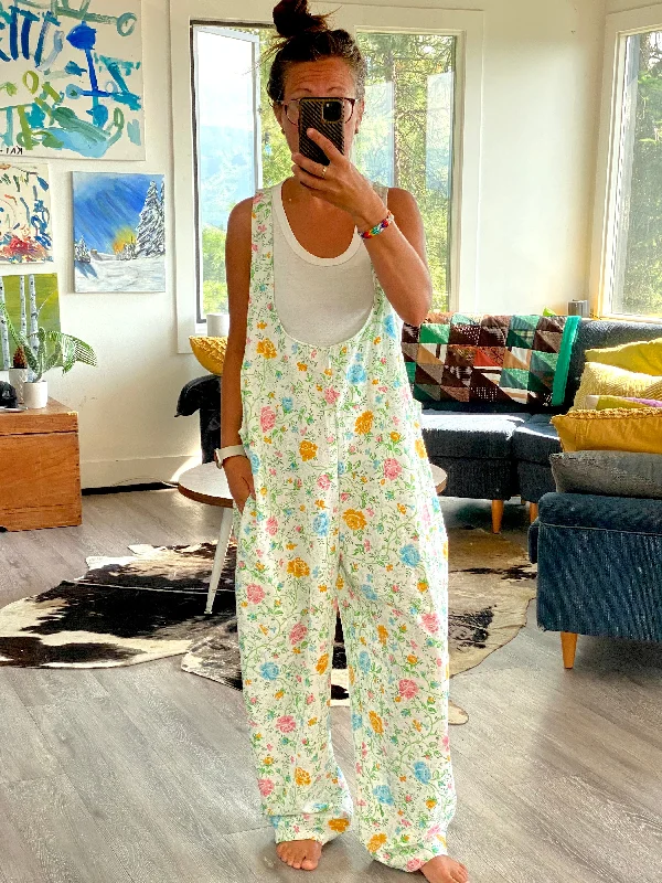 Women's overalls with a breathable fabric for hot daysOveralls - Lg/XL