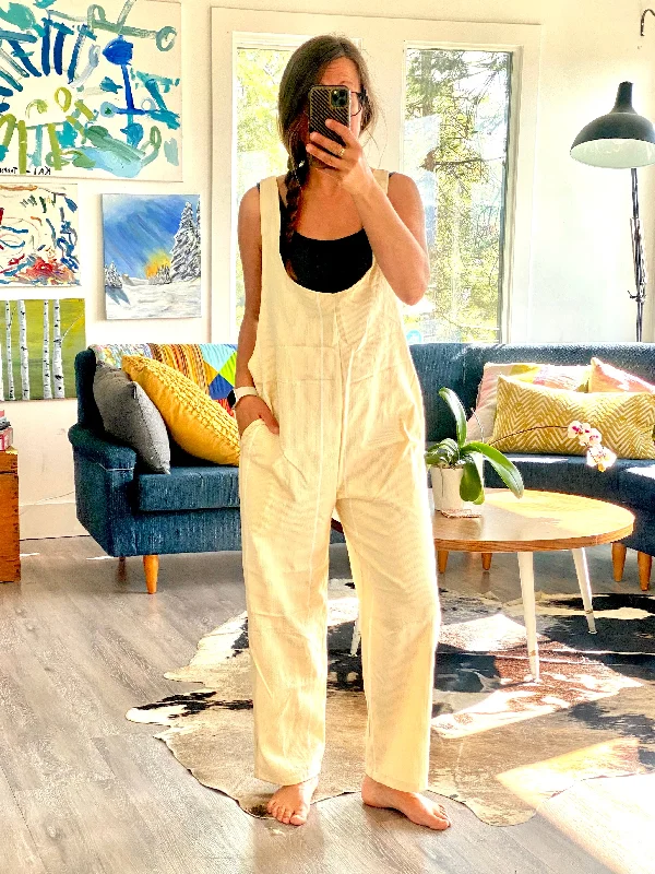Women's overalls for a painting sessionOveralls - med